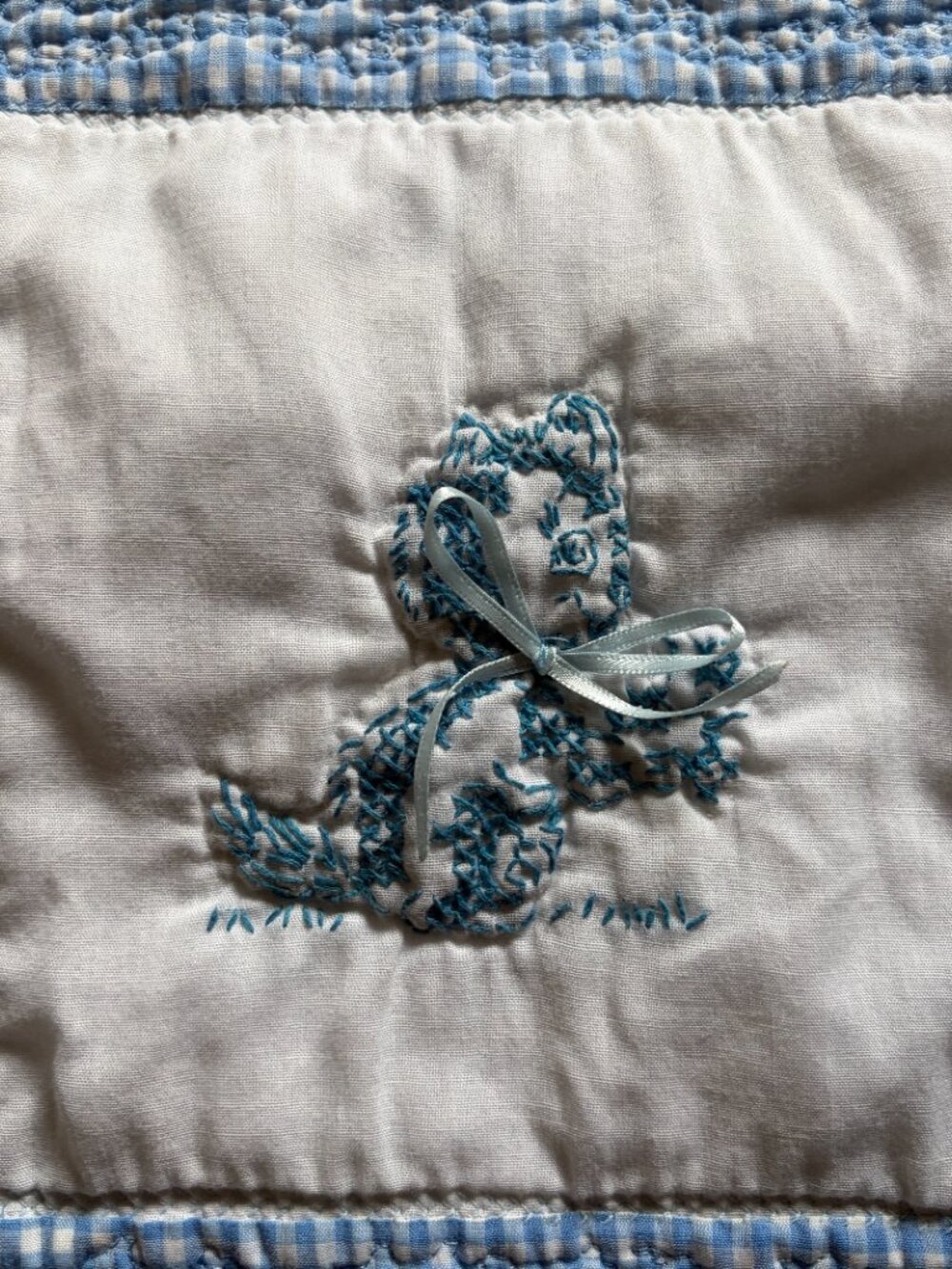 Baby Quilt Vintage Handmade Cross Stitched Hand Stitched 34β x 44β Vintage - Picture 6 of 8